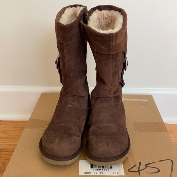 UGG Size 7 Cargo Boot - Picture 1 of 3